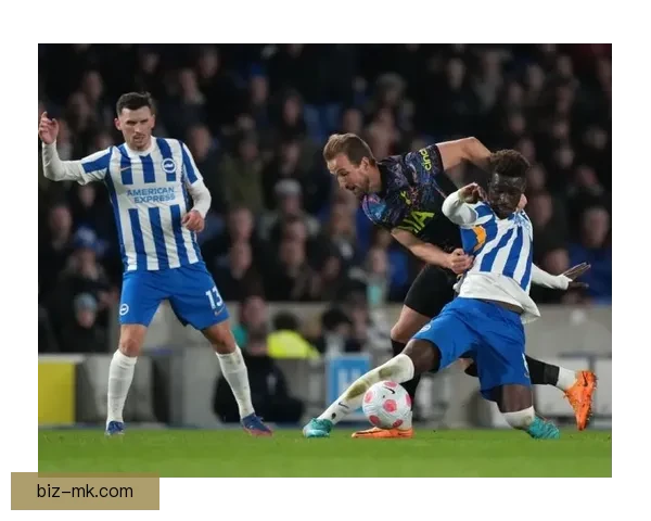 比苏马稳固热刺中场防线打造防守屏障作用解析