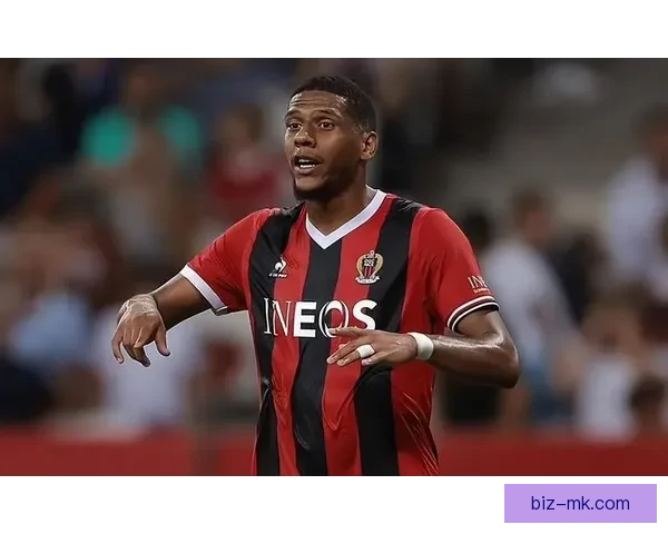 瓦拉内以四千万欧加盟曼联引发英超防线震动